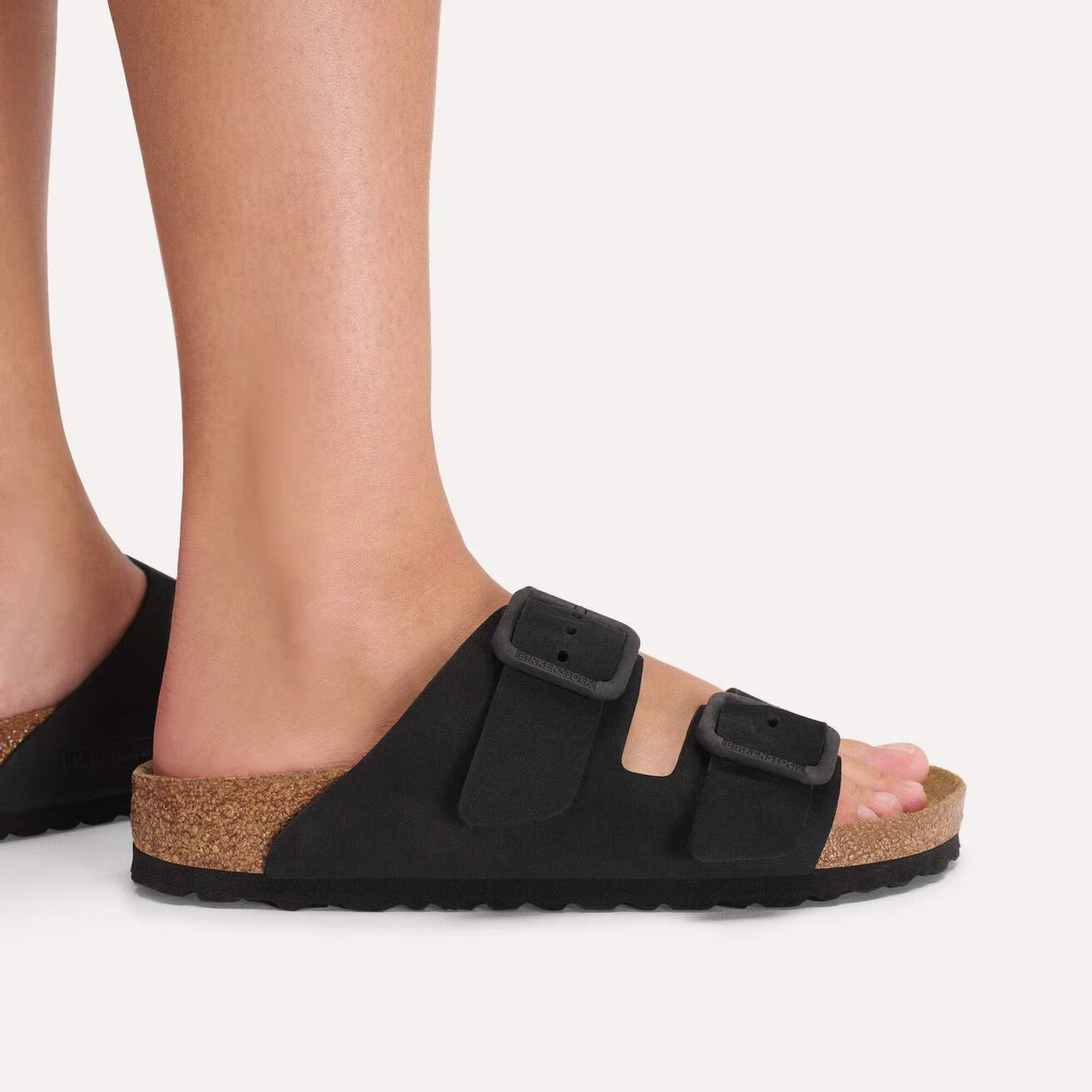Arizona Wire Buckle Black Nubuck Leather