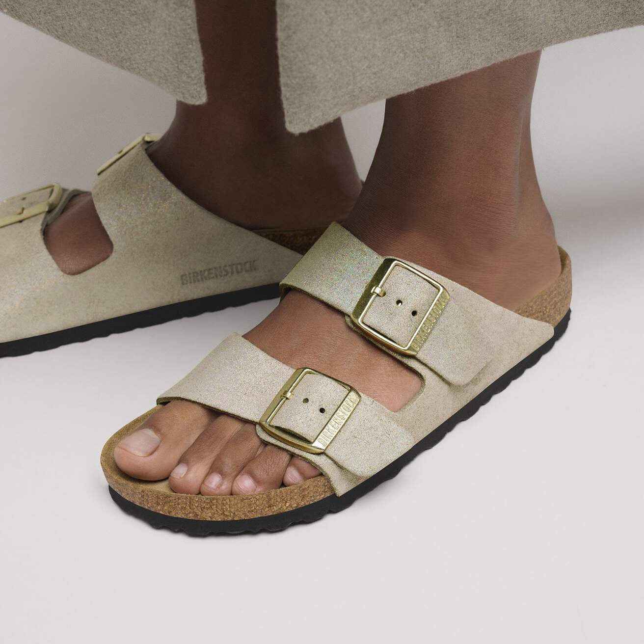 Arizona Suede Leather Shimmering Taupe