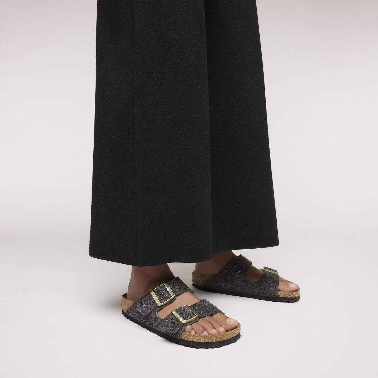 Arizona Suede Leather Shimmering Black